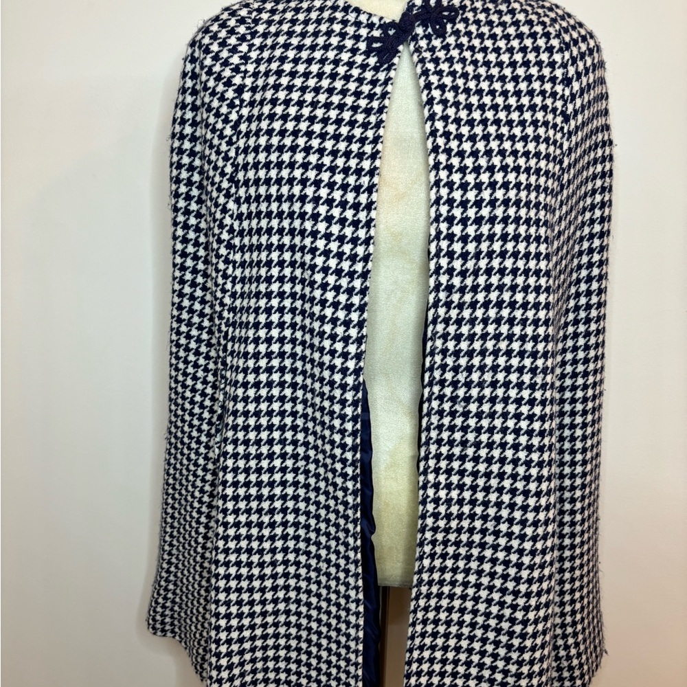 Women's Houndstooth Cape Jacket - image 3